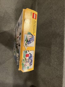 LEGO CREATOR: Apple Tree House (5891) Open Box