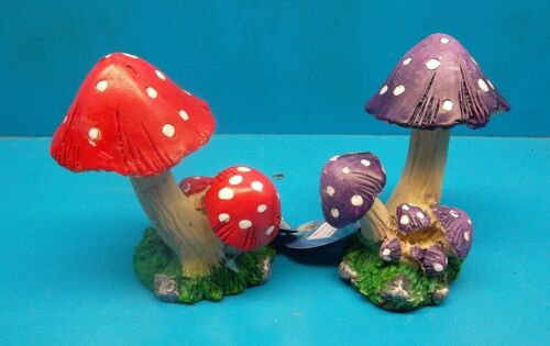 2 Piece Mushroom Decoration Aquarium Hand Painted 1 ea Red & Purple 