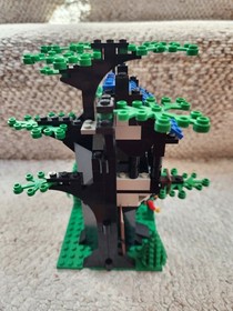 LEGO Forestmen's Hideout (6054) Vintage Complete Set w/ Manual! No Box