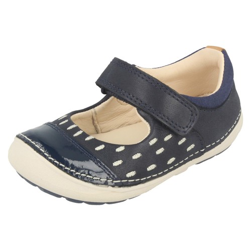 Girls Clarks First Shoes Casual Flats /'Softly Lou/'