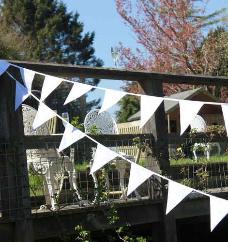 30 flags White Wedding Party bunting Christening Anniversary Decorations 10m