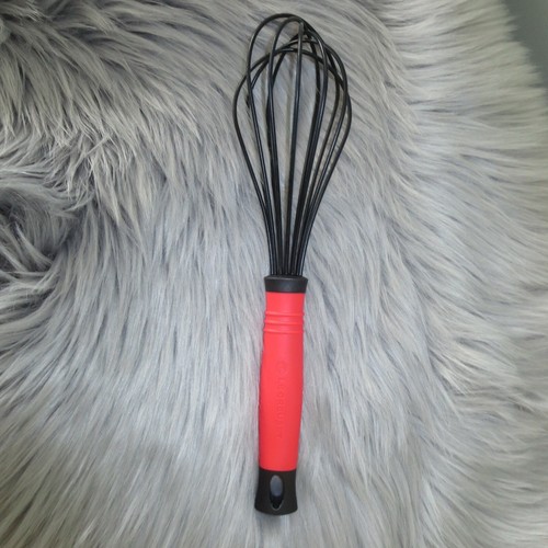 HARD TO FIND! LE CREUSET REVOLUTION CERISE SILICONE BALLOON WHISK UTENSIL
