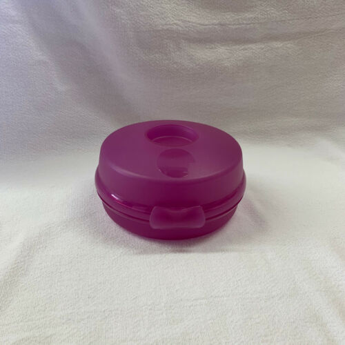 TUPPERWARE Round Sandwich Bagel Keeper with Hinged Lid #4440
