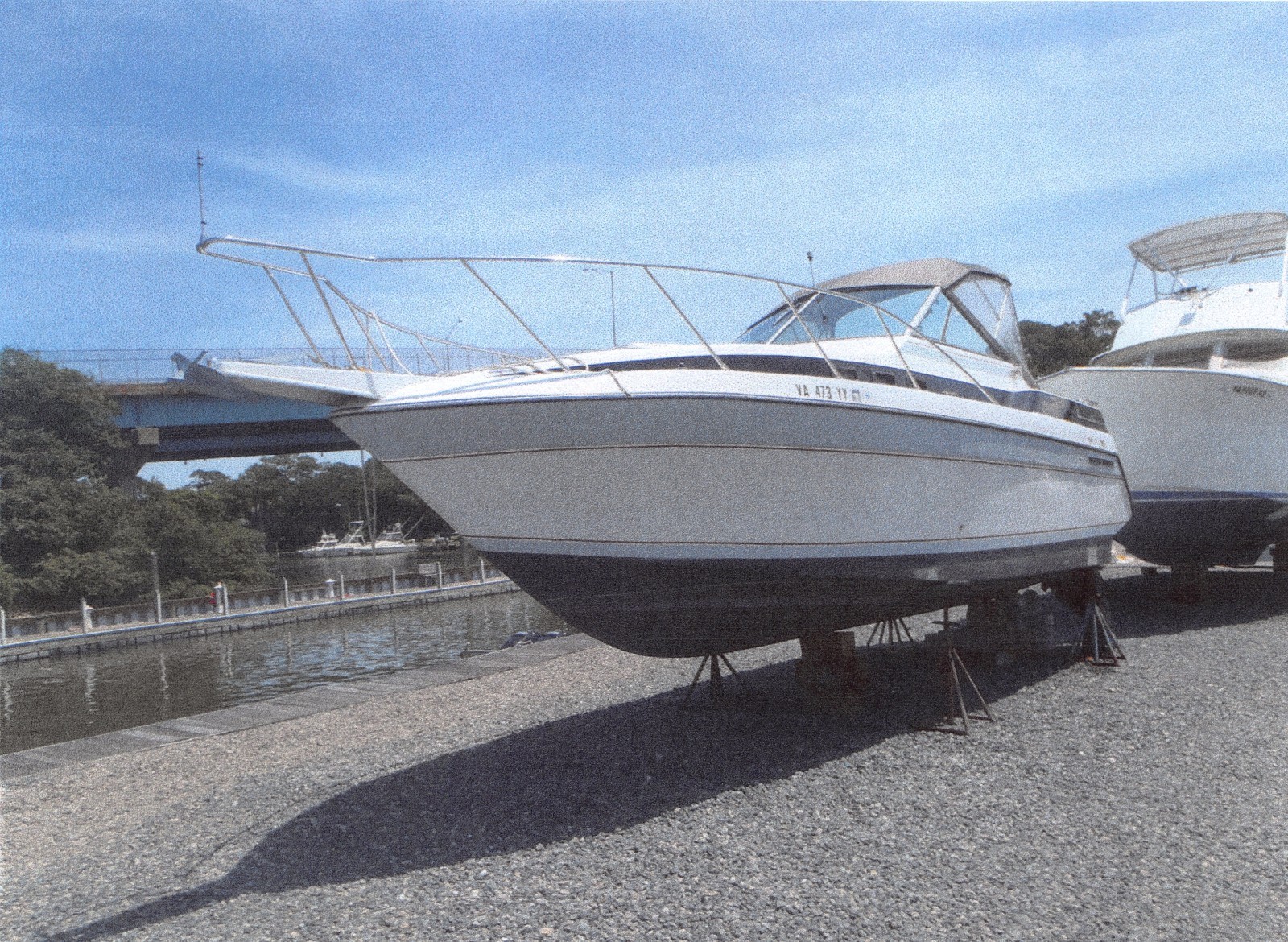 1988 Chris Craft 262 Amerosport 26 Cabin Cruiser Virginia