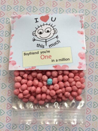 Boyfriend You/'re One In A Million Sweet Gift 40g SOUR Strawberry Millions