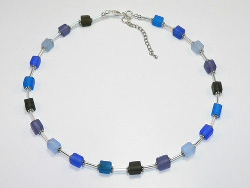 Halskette Würfelkette GLAS verschiedene Hellblau petrol Blau Lila violett 256a