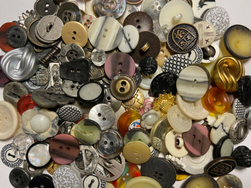 100 pcs MIXED LOT of OLD-VINTAGE /& NEW Buttons ALL TYPES /& SIZES INCREDIBLE MIX