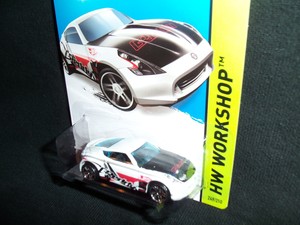 Hot-Wheels-2014-Nissan-370Z-GREDDY-Tampo-Workshop-White