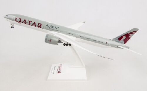 Skymarks SKR1014 Qatar Airways Boeing 777-900 Desk Display 1//200 Model Airplane