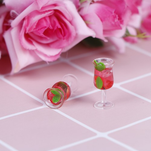 2Pcs 1:12 Dollhouse miniature resin cocktail cup simulation wine glass model ^D