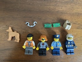 LEGO City Police 60139 Mobile Command Center 374pc Instructions No Box