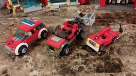 LEGO City Fire Station 60110 Firetruck Helicopter As Is Pic + 11 Minfigs 🌟