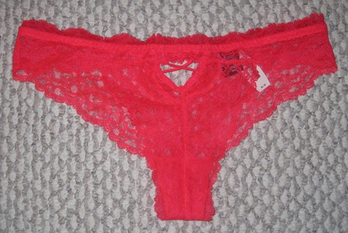 NWT VICTORIA/'S SECRET LARGE RED LACE CRISS CROSS CUTOUT CHEEKINI PANTIES