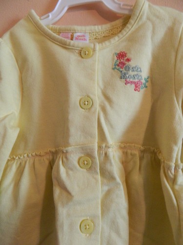 NWT Oshkosh B/'gosh girl yellow dress w//flowers /& /"Oshkosh B/'gosh 88/"; size 3T