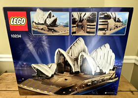 LEGO Creator 10234 Sydney Opera House New in Sealed Box