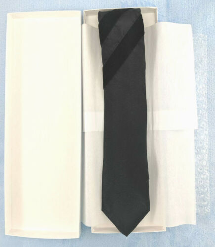 Black Silk w// 2 Black Velvety Stripes 100/% Silk Sean John Men/'s Tie One Size