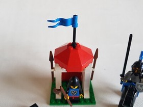 LEGO 6035 Castle Guard Sentry And Mounted Guard 1987 6035-1 #3 Black Falcons