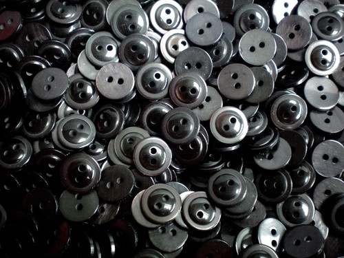 Small 12mm 20L Black Polished 2 Hole Quality Shirt Sewing Buttons Craft Z163
