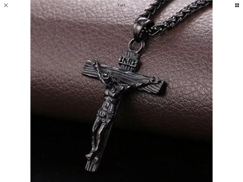 U7 Jewelry Men/'s Black Gun Plated Jesus Christ Cross Crucifix Pendant Necklace