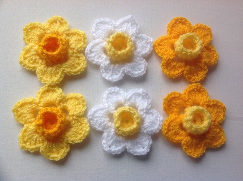 Yellow//White 6xNew Crochet Spring Flowers Applique Embellishment Daffodils