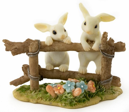 Miniature Dollhouse FAIRY GARDEN Figurine ~ BUNNY Rabbit Friends on Fence