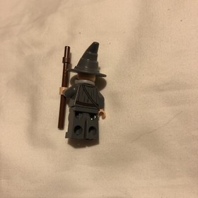 Lego Lord of Rings Hobbit Minifigure Gandalf the Grey Wizard 9469