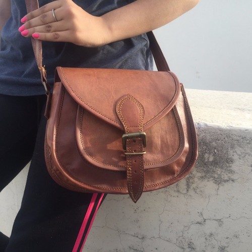 Women Vintage Looking Brown Leather Messenger Handmade Bag Purse Cross Body Bag