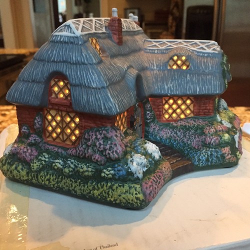 Hawthorne Olde Porterfield tea room Thomas Kinkade candle light cottage