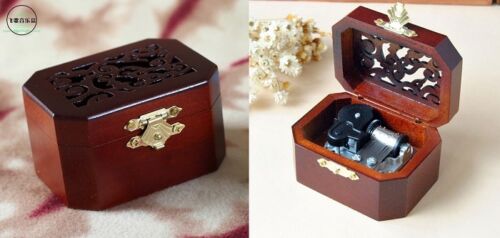 COLLECTIBLE  OCTAGON CARVING MUSIC BOX ♫ Raindrops Keep Falling On My Head  ♫ 