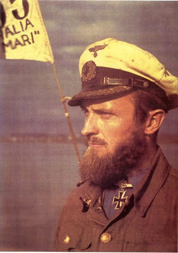 WWII photo Portrait of the captain of the German submarine U-177 Robert Gize//28y