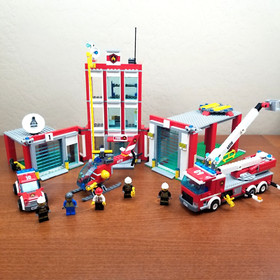 LEGO City 60110 Fire Station (2016) Retired Helicopter Car Minifigs Fire Truck