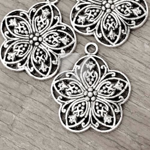 15pcs Lots Tibetan Silver Metal Charm Pendant Jewelry Finding Flower 30x26x3mm