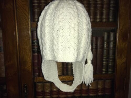 Blanc Vintage Hand Knitted Baby Casque Style Bonnet-environ 3-6 mois