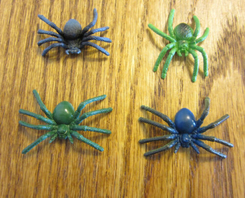 30 NEW TOY SPIDERS FAKE CREEPY SPIDER HALLOWEEN PROP 2/" SIZE PARTY FAVOR PRANK