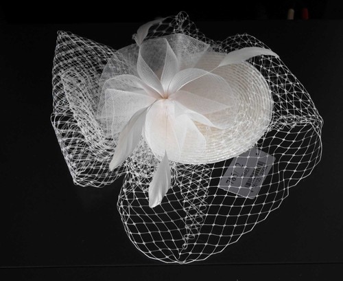 McBurn Fascinator Sinamay Federn Hut Haarschmuck Hochzeit Standesamt 3 Farben