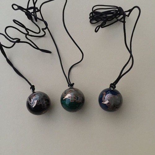 Klangkugel Kette Elefant Motiv schwarz+blau+grün Top Qualität Ø 2,5 cm