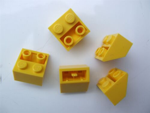 366024 Parts /& Pieces 5 x Lego Yellow ROOF TILE 2X2//45 degrees INV