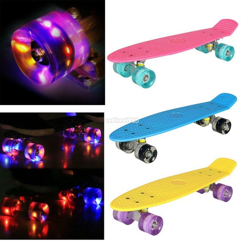 Skateboard Kids completo all/'aperto divertente Mini luce lampeggiante55x15.5cm