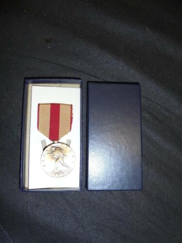 NEW Genuine Issue USMC US Marine Corps Expeditionary Service Medal & Ribbon 