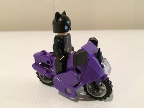 LEGO Catwoman Minifigure DC Comics Catwoman w/ Purple Motorcycle From Lego 6858