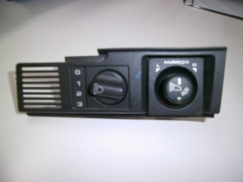 LAND ROVER DISCOVERY TD5 HEADLIGHT// POWERFOLD MIRRORS ADJUSTMENT CONTROL SWITCH