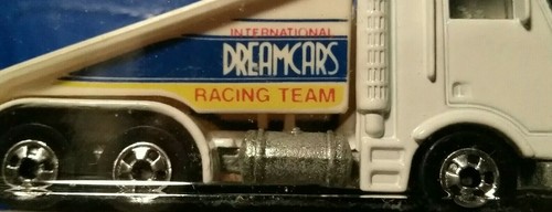 1990 ! #108 BLUE CARD WHITE HOT WHEELS RAMP TRUCK