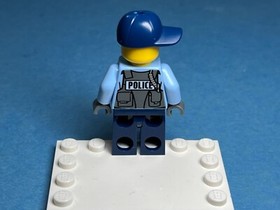 LEGO City Police #60130 - Officer w/sunglasses - cty0619 - See Description