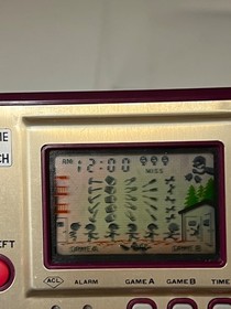 1981 Nintendo Game&Watch HELMET EXCELLENT CONDITION WITH NICE BOX WORKS GREAT