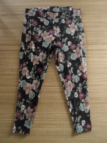 W 38-54 NEW .. TORRID ... Size 3 Woman/'s Stretch Legging Pant..