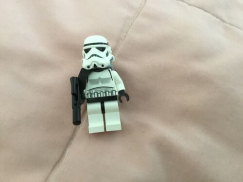 LEGO Star Wars Tatooine Stormtrooper With Black Pauldron /& Re-Breather Set 8092