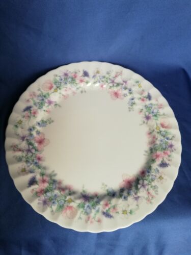WEDGWOOD ANGELA DINNER PLATE 10.75 INCHES FLUTED EDGE VGC 