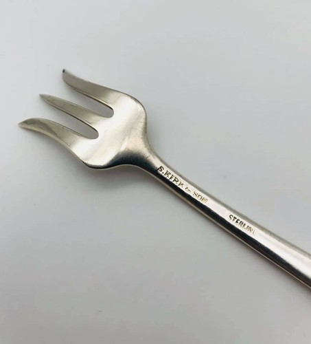 in Repousse by S 5 1//4 in Sterling Silver Kirk /& Son Cocktail//Oyster Fork