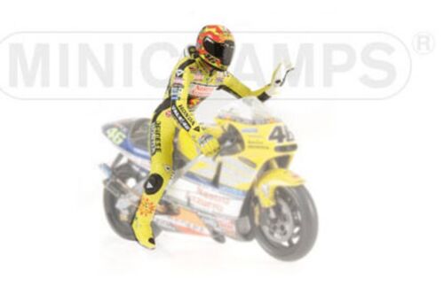 MINICHAMPS 312 010046 sitting figure V Rossi 500cc GP World Champion 2001 1:12th