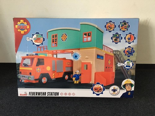 J Feuerwehrman Sam Feuerwehrstation mit Figur geeignet ab 3 inkl Batterien